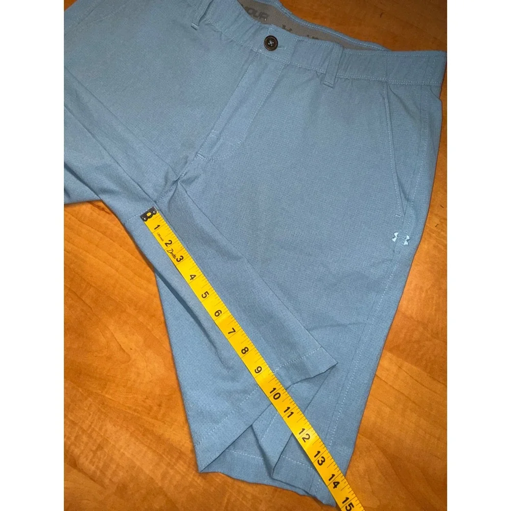 Under Armour Mens HeatGear Golf‎ Shorts Light Blue Flat Front Size 34 Loose Fit